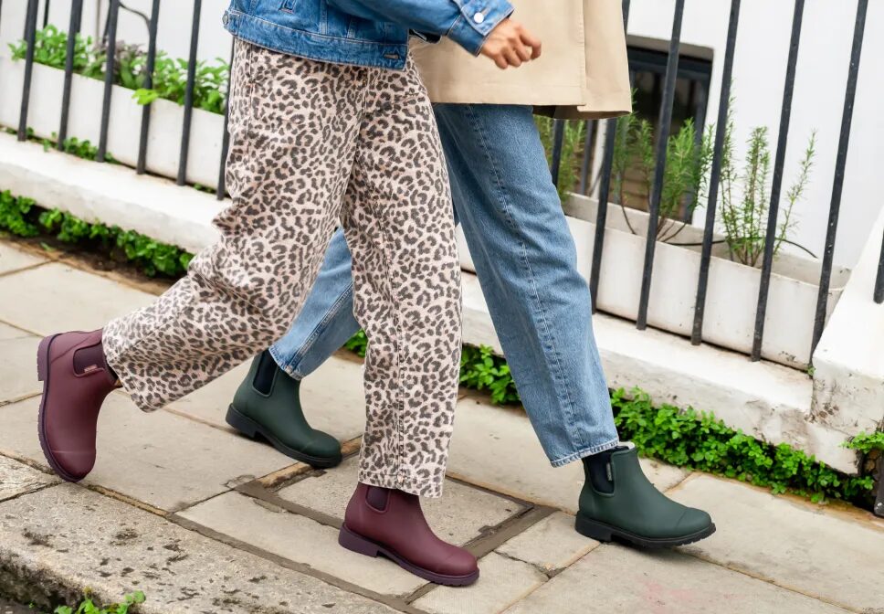 Merry People was founded in 2014 in Melbourne, to fill a gap in the market for stylish, durable, and comfortable boots suitable for both city commutes and outdoor adventures. 